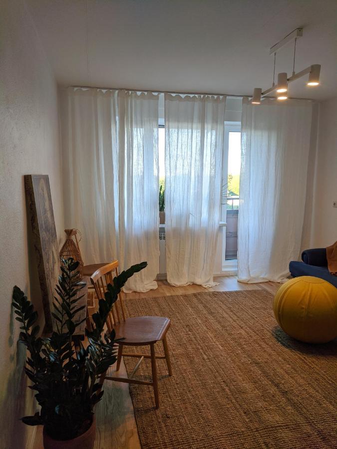 Odus Korter Roheluses - A Cozy Apartment In A Greenery - Contactless Check-In Polva Exterior photo